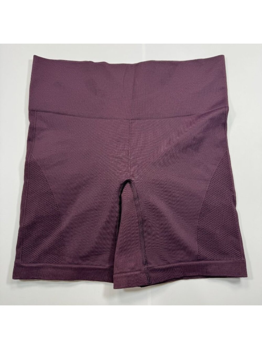 Lululemon Shorts Women's 8 Red Athletic High-Waisted Performance Sports Workout